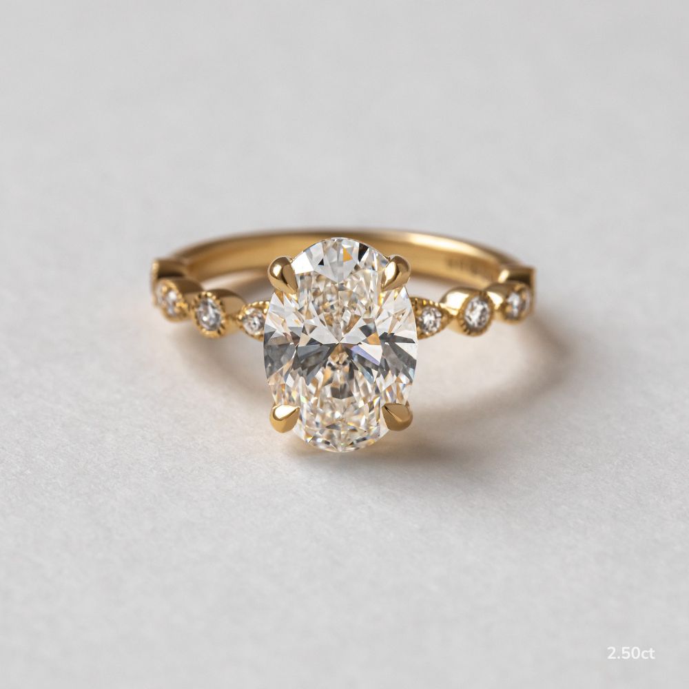 Radiant Beauty: Featuring the 2.5 Carat Diamond Ring Oval